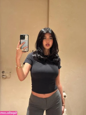 Sara Echeagaray [ sara-echeagaray ] - panties to the side, my favourite pose ;)