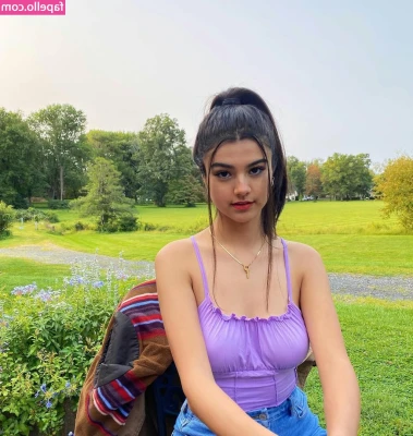 Sara Echeagaray [ sara-echeagaray ] - Let’s play a game tonight