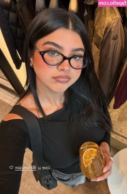 Sara Echeagaray [ sara-echeagaray ] - Shoeplay in the 🏥
