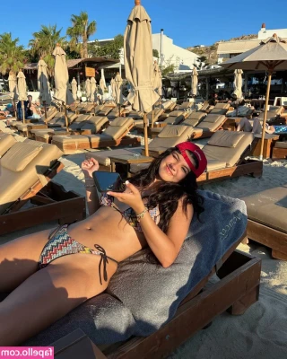 Sara Echeagaray [ sara-echeagaray ] - Renew ON check your DMs you just got this video as a thank you   make