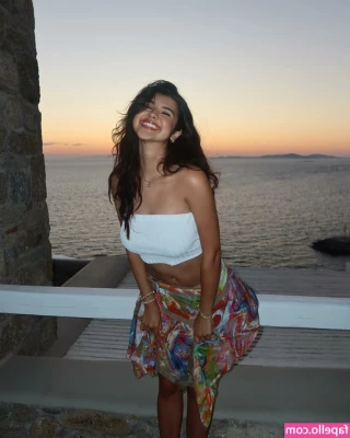 Sara Echeagaray [ sara-echeagaray ] - An old set but I love it!