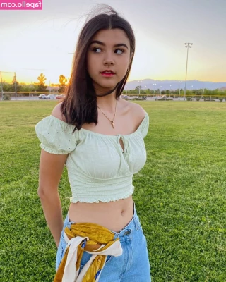 Sara Echeagaray [ sara-echeagaray ] - Quick set  Big super naked one coming soon  Tell me what you think