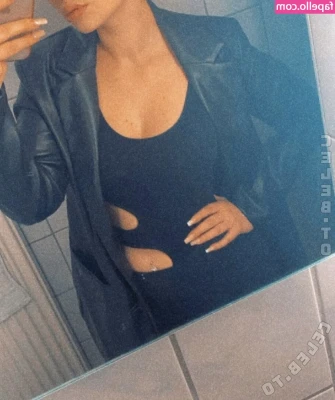 Mary Moon [ mary-moon ] - So who's gig to make my day. End of the month and I have to hit my