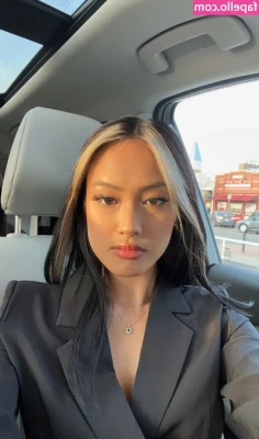 Gabby.hua - Moviendolo bien rico para que te saques toda la lechita