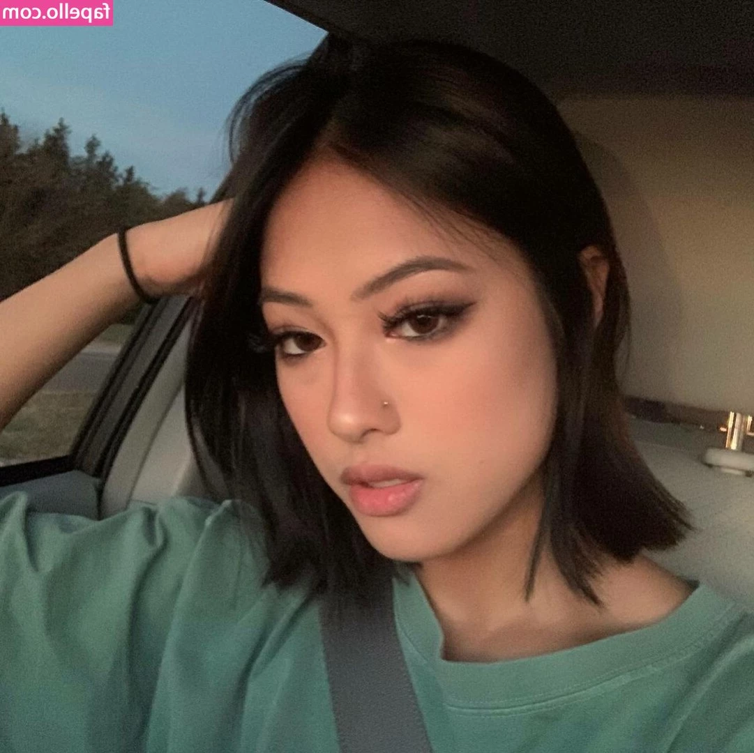 Gabby.hua [ gabby-hua ] - Check back for some more photos tomorrow  Follow me on Snapchat for