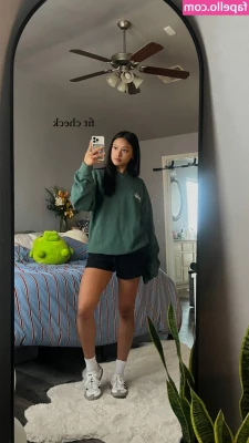 Gabby.hua [ gabby-hua ] - Mmm I love getting comfy when it s cold out  I could stay in bed all