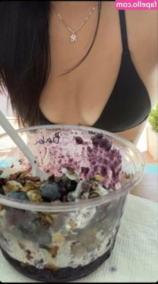 Gabby.hua [ gabby-hua ] - What kind of content do you want more of?? Comment below ⬇️