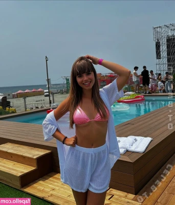 Lidia Izquierdo [ lidia-izquierdo ] - media doesn't seem to be loading today 😬 hopefully it'll be fixed