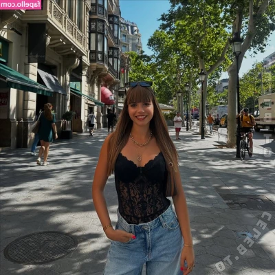 Lidia Izquierdo [ lidia-izquierdo ] - Lunch break!
