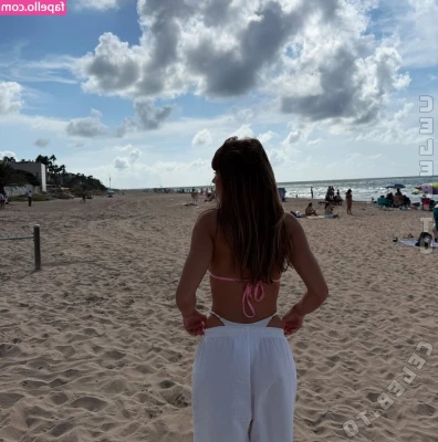 Lidia Izquierdo [ lidia-izquierdo ] - I drew a bikini on my naked body. Can you tell 😜 this was actually