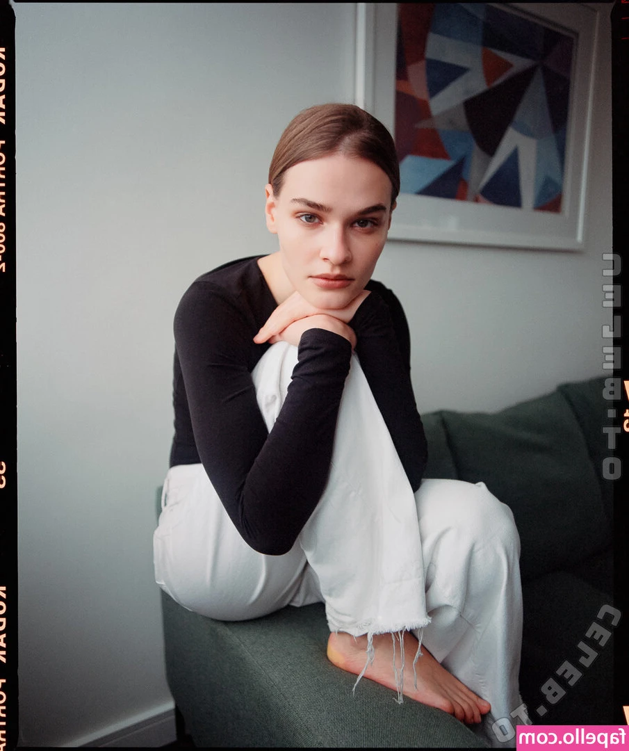Elizaveta Minyaeva [ elizaveta-minyaeva ] - You like these? 🍒