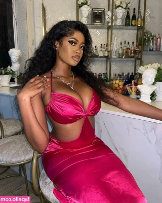 Antoinette - Wanna have a morning s̶e̶x̶ coffee with me?