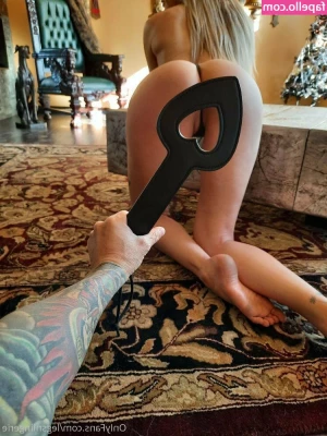 legsnlingerie - Have you been BADGERED to make some New Years Resolutions yet
