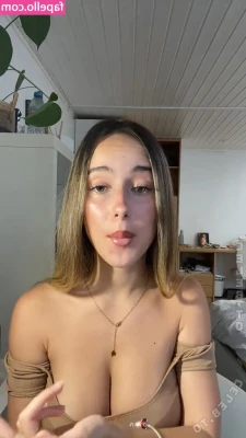 Daniela Nuez [ daniela-nuez ] - Just some slow motion booty grabbing and spreading💋