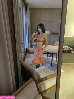 miakhalifa - 𝑺𝒆𝒏𝒔𝒖𝒂𝒍 𝑱𝑶𝑰