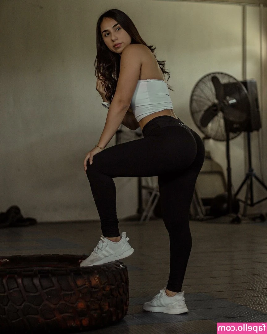 Sayra Ruiz [ sayra-ruiz ] - I really need a good cum right now.