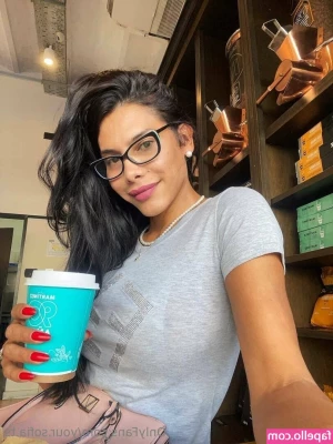 your.sofia.ts [ your-sofia-ts ] - Will you lick them clean for me  Tell me how I taste
