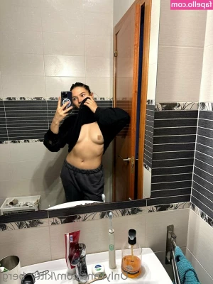 Kitty Berg [ kitty-berg ] - For the fellas that keep asking about the front view. Check out the