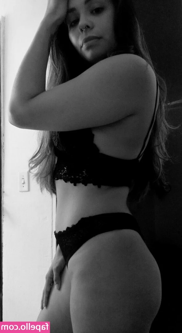 Larissa Cruz [ larissa-cruz ] - Rosy Pinheiro Gozando Bem Gostoso