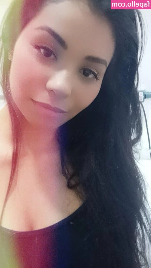 Larissa Cruz [ larissa-cruz ] - Kisses and love from above 😘💖 Wanna see what's underneath?