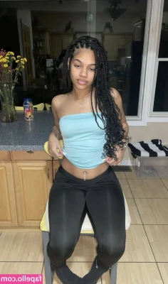 itslealondon - What are you waiting for daddy? 😏💦🍆