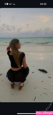 Leni.sfh [ leni-sfh ] - @foryuhmudda gave that bomb booty massage 😋 who wants to give me