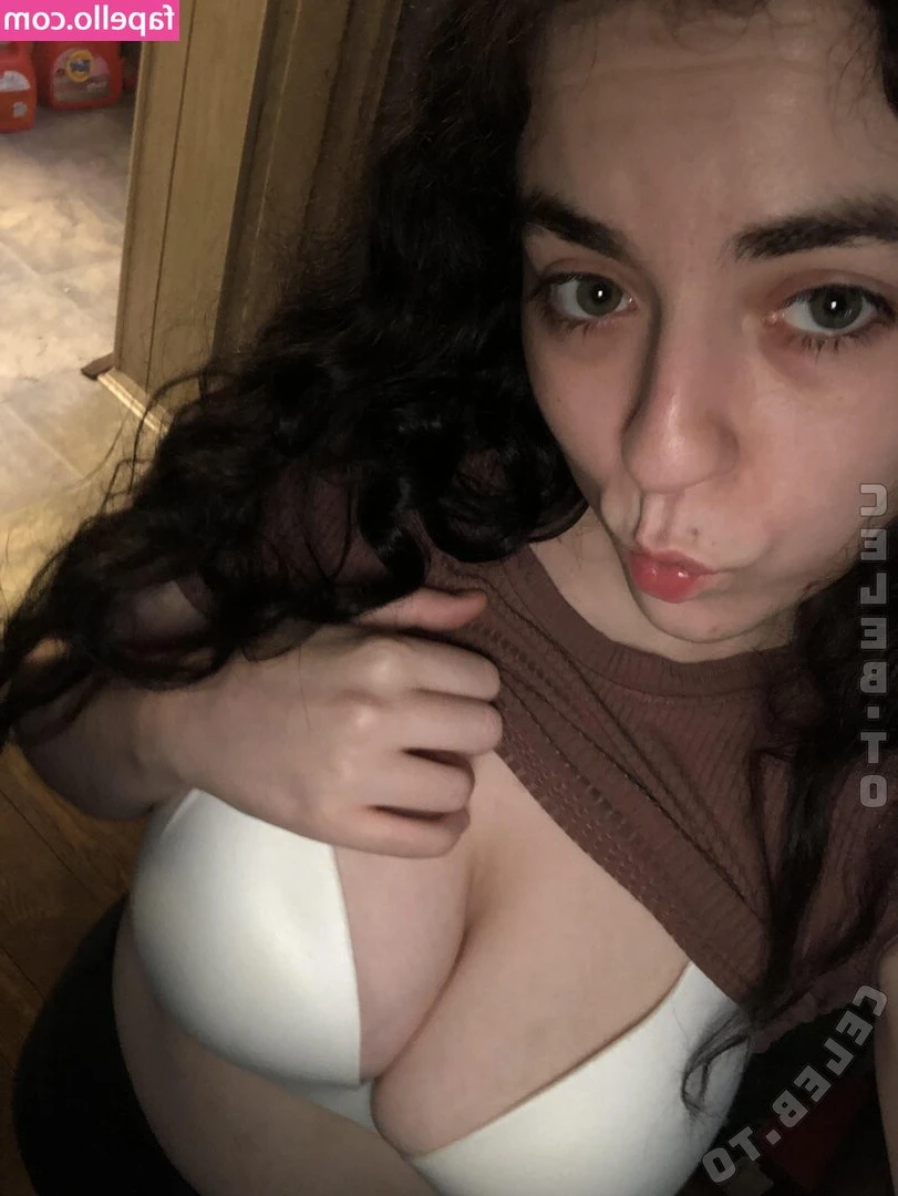 lanaemspicy - 🇬🇧 go check your dms for this super cute vid 🤩  🇮🇹 vai