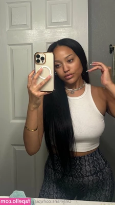 biancababygirl_vip [ biancababygirl-vip ] - I got the remedy for your Monday Blues Ferocious Check your DMs right