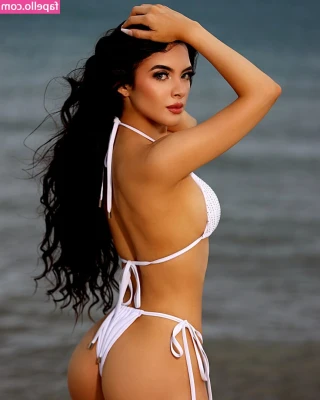 Angelina Victoria [ angelina-victoria ] - Come see what I'm up to babe!