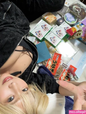 Alice Otsu [ alice-otsu ] - My hair was a little messy  I ll never tell what I was up to just