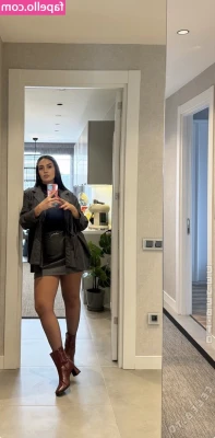 Feyza Akbal Foumomy [ feyza-akbal-foumomy ] - Swipe for boobies 😉