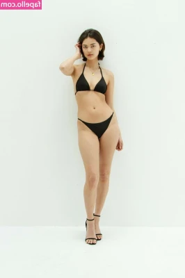 Elleerasmuss - One of my pics from my shoot I'll keep sharing them all 😉
