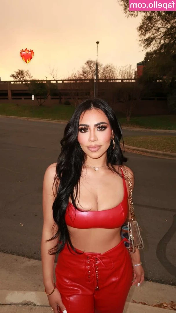 Jazmine Salazar [ jazmine-salazar ] - feeling: cheeky 😁😛