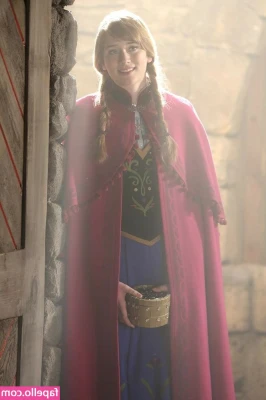 Elizabeth Lail [ elizabeth-lail ] - Today is my birthday! I’m 24 🥳