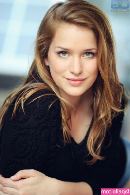 Elizabeth Lail [ elizabeth-lail ] - do you feel lucky?