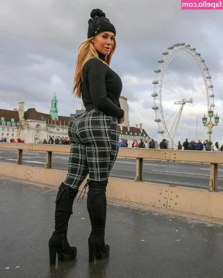 Victoria Lomba [ victoria-lomba ] - Hey guys I’m back in Cancun I had a real exhausting trip I’m
