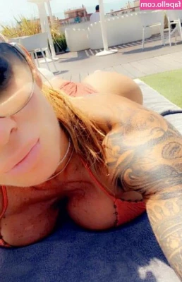 Victoria Lomba [ victoria-lomba ] - My pussy in the sun gt gt gt  be on the lookout for a new video