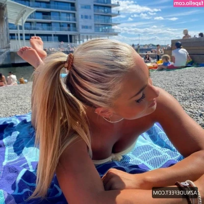 Tonje Frigstad [ tonje-frigstad ] - titty fuck me? 🥺