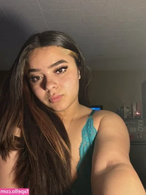 hundo.layla [ hundo-layla ] - I wet for you