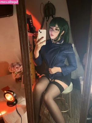 Azraelveil - Are you really going to let me get undressed without you watching?
