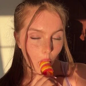 Zoe_lovee