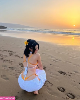 Engy Ahmed [ engy-ahmed ] - winter cold has me missing California real bad 💔  hopefully I’m