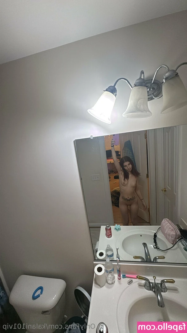 yurgirlkalani - I made a 3-4 minute solo scene today but then my hotel phone rang and