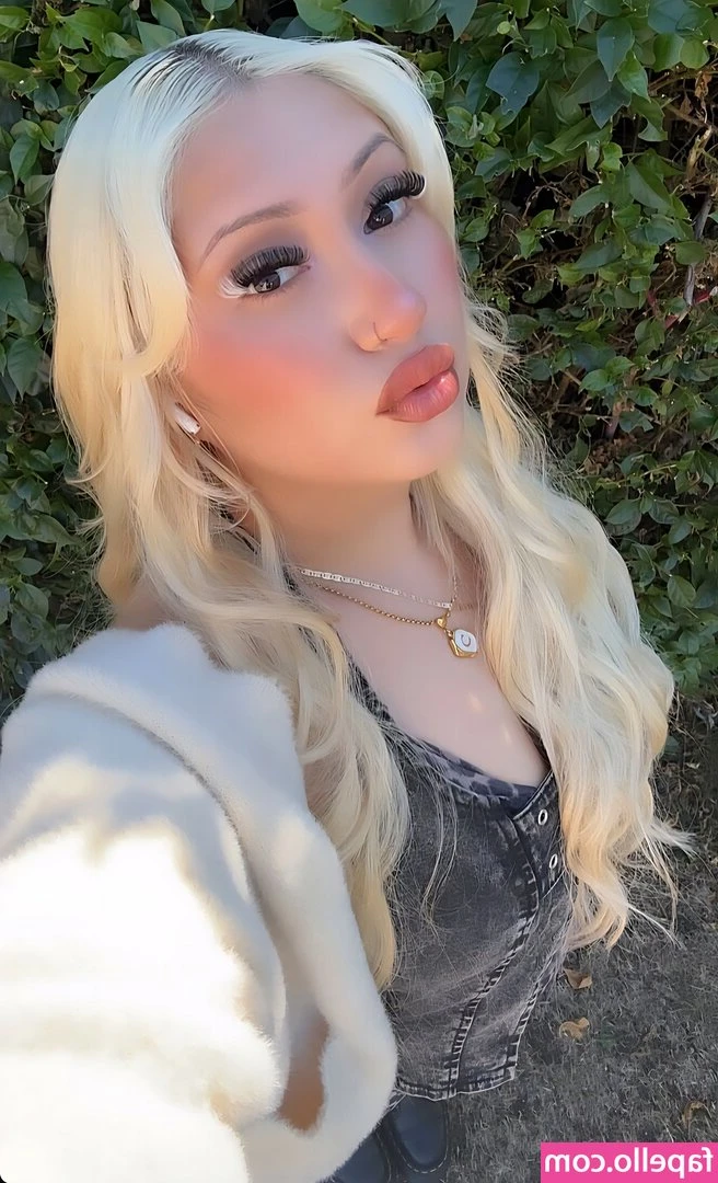 _zonum_ [ zonum ] - Why don’t you come get to know me a little better 🥰