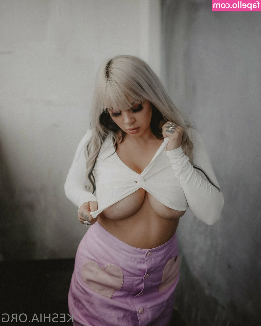 Kawaiikeshia - Tip $1.00 and I’ll say your name or use name in a voice message
