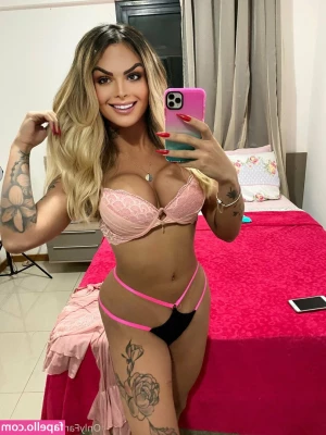 ketlinballs - Dm if you want to see this vid unscensored   my favs get a special