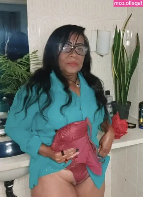 Maria Silva [ maria-silva ] - Me encanta tener un pene en la boca y jugar con el, lamerle la