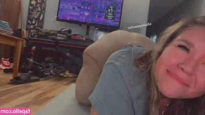 xkiwixpeachx - I came in this ass yesterday and now it’s your turn
