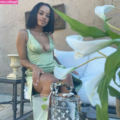 Ella Mai [ ella-mai ] - Okay here are boobs against wood paneling. Better? 🤪
