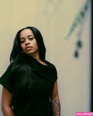 Ella Mai [ ella-mai ] - ✨Time to get our weekend freak on together! What trips your